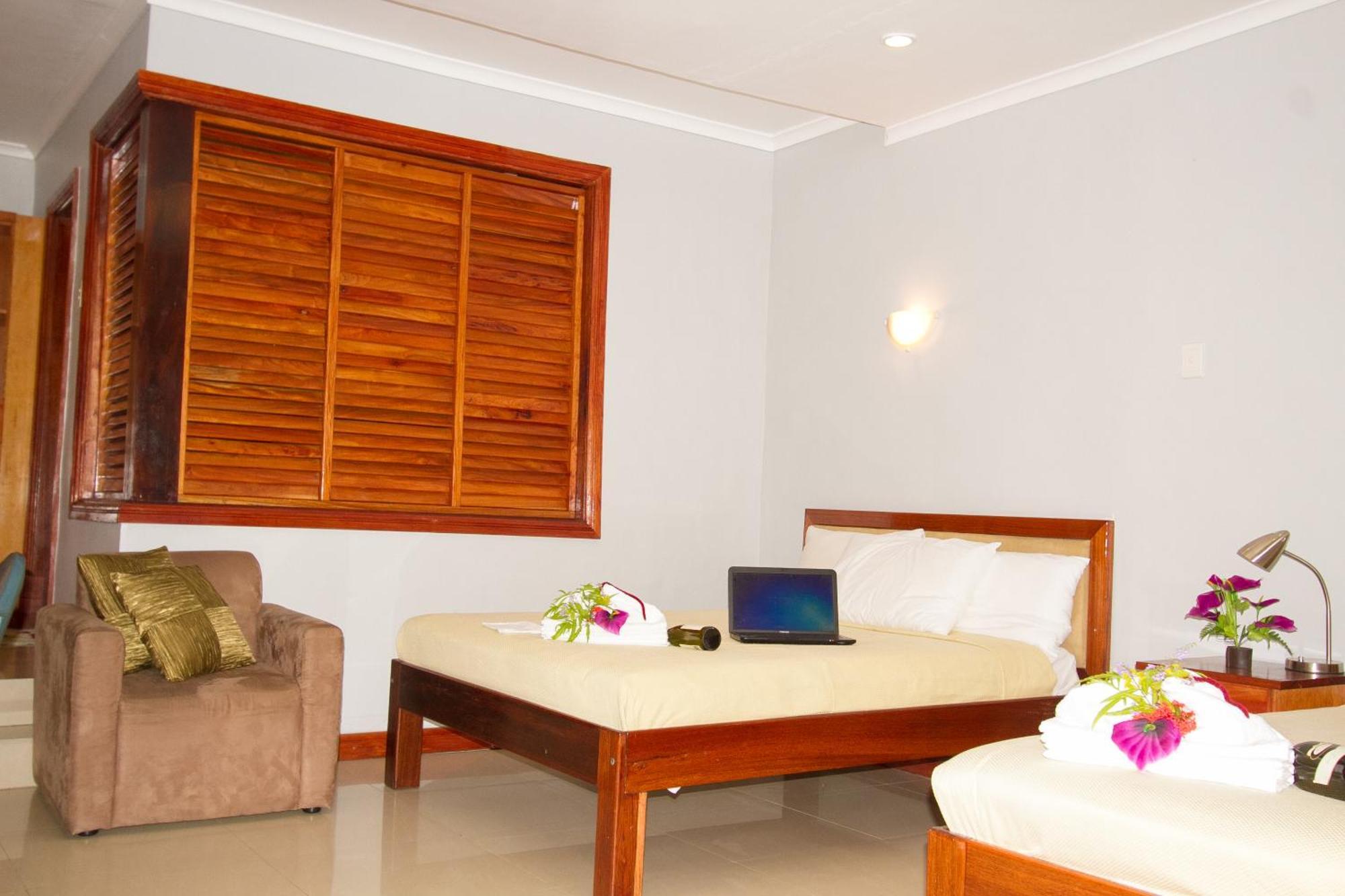 Hideaway Hotel Порт-Морсби Номер фото